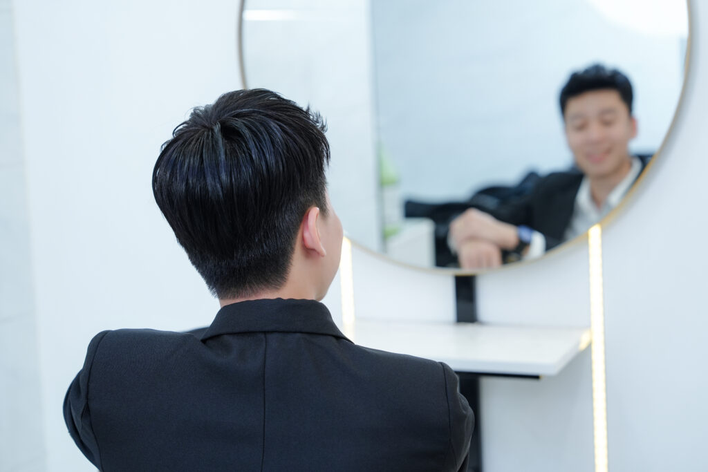 Tóc giả nam kiểu short quiff – Tóc Giả Sài Gòn
