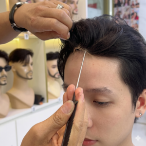 Cận cảnh kết cấu lưới mỏng tệp da đầu của tóc giả nam phủ hói da siêu lưới làm từ 100% tóc thật tại Tóc Giả Sài Gòn
